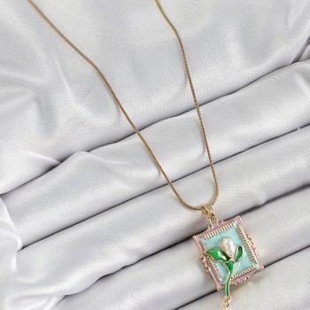 316L Çelik Zincir Turkuaz Sanatsal Portre Sallantılı İnci Detaylı Lale Model Gold Renk Kadın Kolye