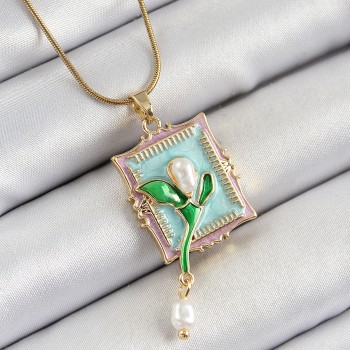 316L Çelik Zincir Turkuaz Sanatsal Portre Sallantılı İnci Detaylı Lale Model Gold Renk Kadın Kolye