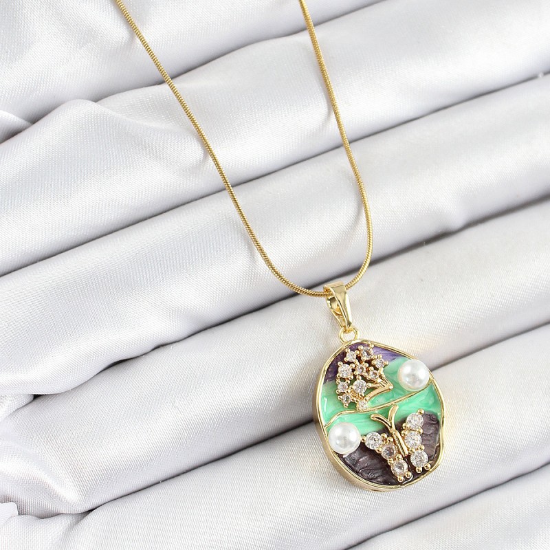 316L Çelik Zincir Zirkon Taşlı Yeşil Mor Sanatsal Portre İnci Detaylı Ağaç Ve Kelebek Figürlü Model Gold Renk Kadın Kolye