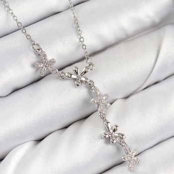 316L Çelik Zirkon Taşlı Çiçek Model Gümüş Renk Kadın Kolye