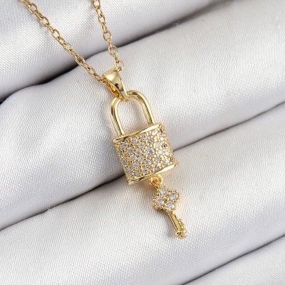316L Çelik Zirkon Taşlı Kilit Ve Sallantılı Anahtar Model Gold Renk Kadın Kolye