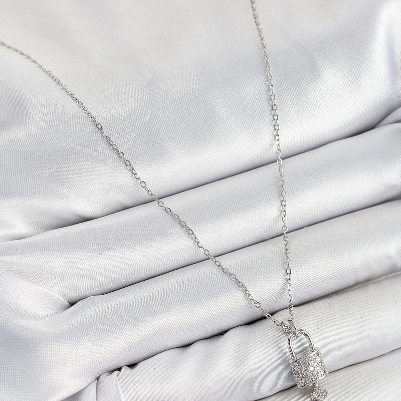 316L Çelik Zirkon Taşlı Kilit Ve Sallantılı Anahtar Model Gümüş Renk Kadın Kolye