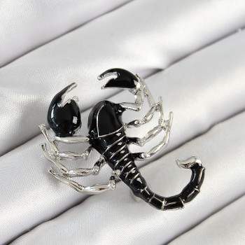 3D Siyah Akrep Figürlü Gümüş Renk Kadın Broş