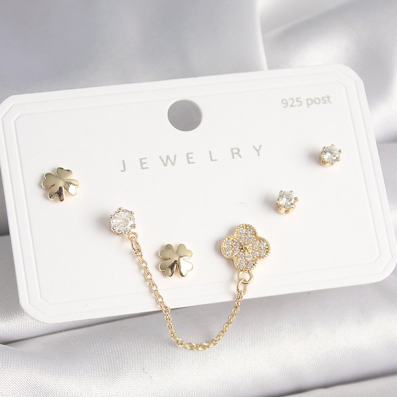 925 Ayar Gümüş Çivi Pirinç Gold Renk Zirkon Taşlı Yonca Model Sallantı Zincir Detay Kadın Küpe Seti