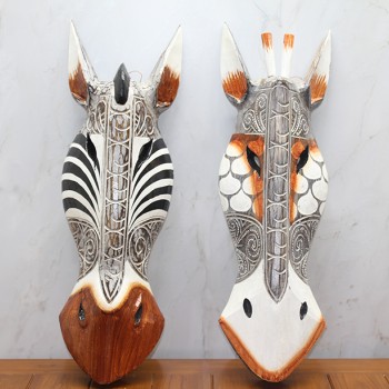 Ahşap Duvara Asmalı Maske Zebra