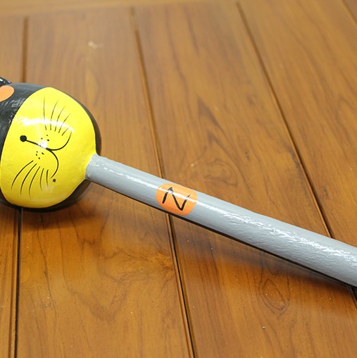 Ahşap Kedili Batman Marakas Tekli 