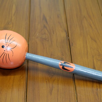 Ahşap Kedili Marakas Tekli Model 3