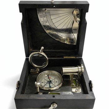 Ahşap Kutulu İşlemeli Pirinç Pusula Seti 