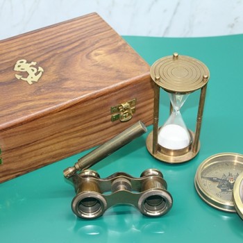 Ahşap Kutulu Pirinç Pusula, Kum Saati, Dürbün Seti 
