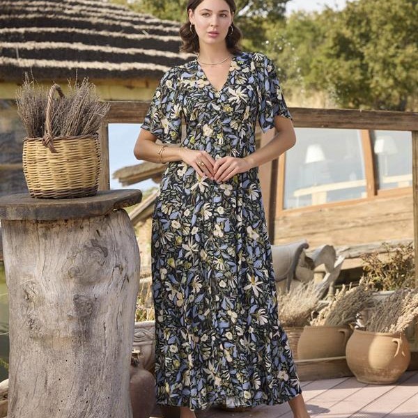 Arias Closet %100 Viskon Çiçek Ve Yaprak Desenli Önü Düğmeli Elbise