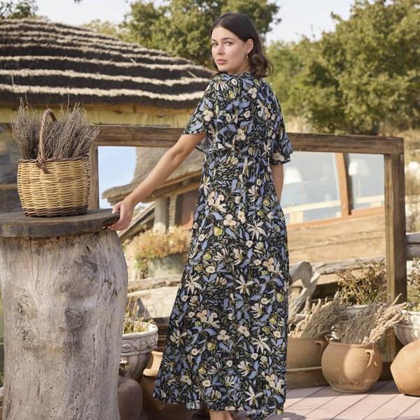 Arias Closet %100 Viskon Çiçek Ve Yaprak Desenli Önü Düğmeli Elbise