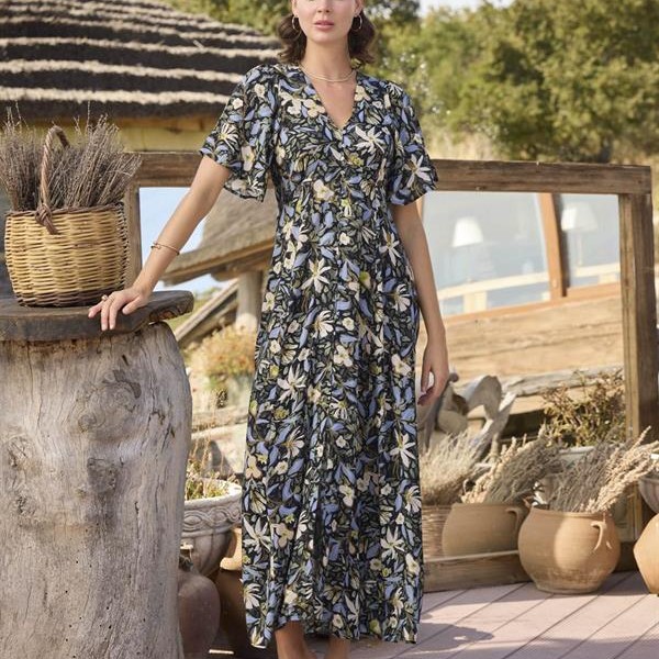 Arias Closet %100 Viskon Çiçek Ve Yaprak Desenli Önü Düğmeli Elbise