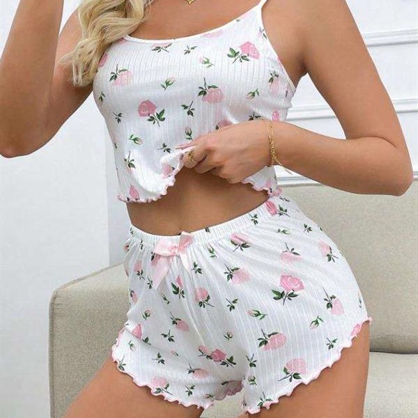 Arias Closet Beyaz Üstüne Gül Desenli Fitilli Askılı Şortlu Pijama Takımı