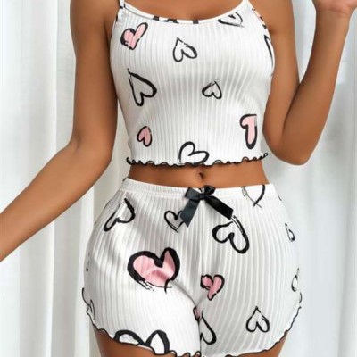 Arias Closet Beyaz Üstüne Kalp Desenli Askılı Şortlu Pijama Takımı