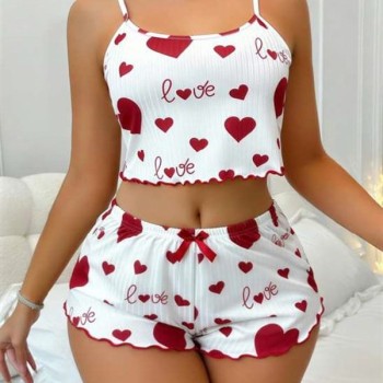 Arias Closet Beyaz Üstüne Kırmızı Kalp Desenli Askılı Şortlu Pijama Takımı