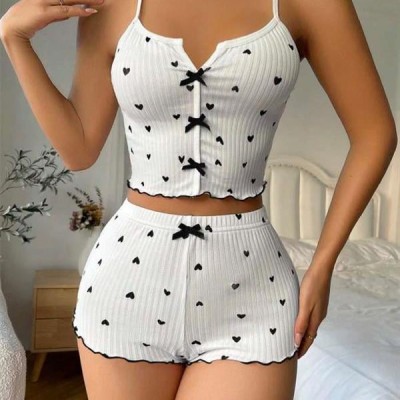 Arias Closet Beyaz Üstüne Siyah Kalp Desenli Askılı Şortlu Pijama Takımı