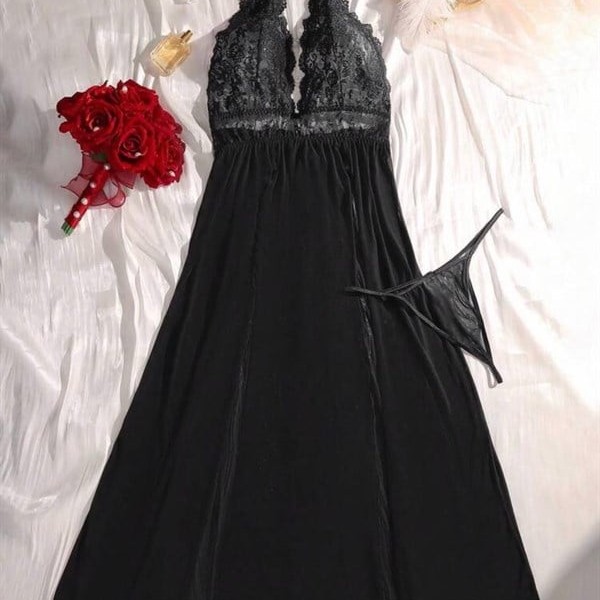 Arias Closet Büyük Beden Dantel İşlemeli Göğüs Detaylı Yırtmaçlı Fantezi Gecelik