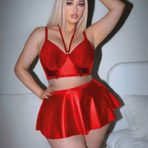 Arias Closet Büyük Beden Kırmızı Deri Görünümlü Etekli Fantezi Takım