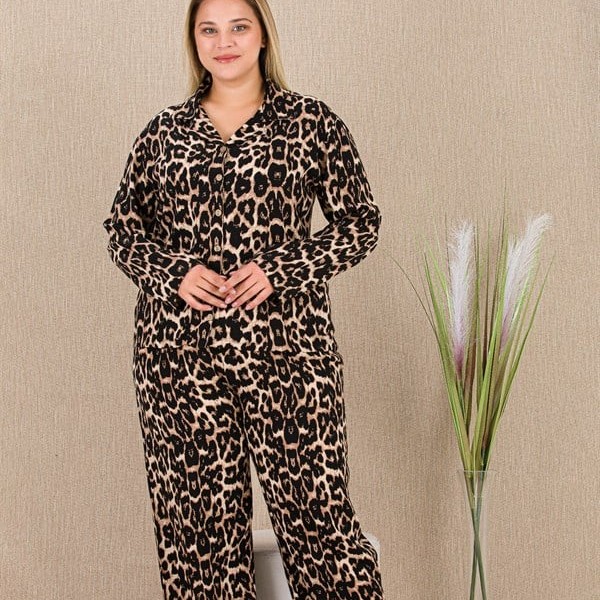 Arias Closet Büyük Beden Leopar Desenli Düğmeli Uzun Kol Viskon Pijama Takımı