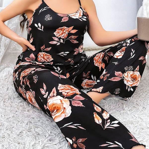 Arias Closet Büyük Beden Siyah Üstüne Çiçek Desenli İnce Askılı 2'Li Pijama Takımı