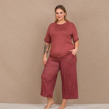 Arias Closet Büyük Beden Viskon Şık Tasarım Kelebek Desenli Bordo Kısa Kol Kapri Takım
