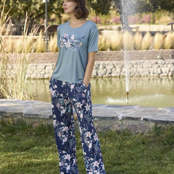 Arias Closet Çiçek Ve Yaprak Desenli Baskılı Pijama Takımı