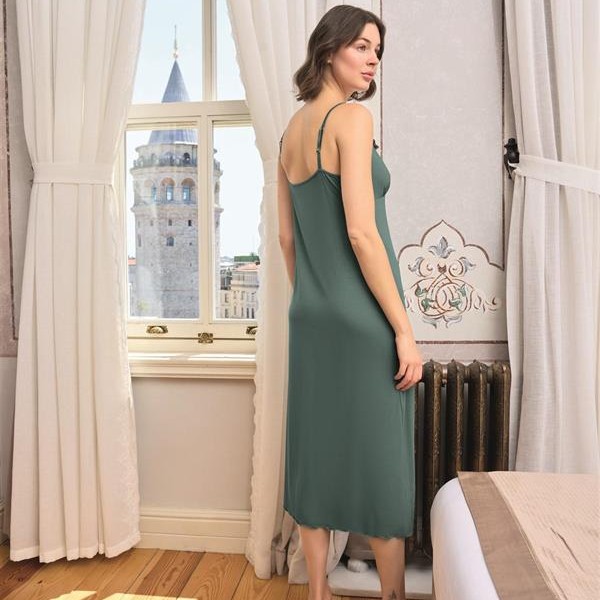 Arias Closet Çiçek Ve Yaprak Desenli Dantelli Ve Dekolteli Büyük Beden Sabahlık Takımı