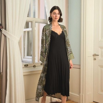 Arias Closet Çiçek Yaprak Ve Etnik Desenli Dantelli Ve Dekolteli Sabahlık Takımı