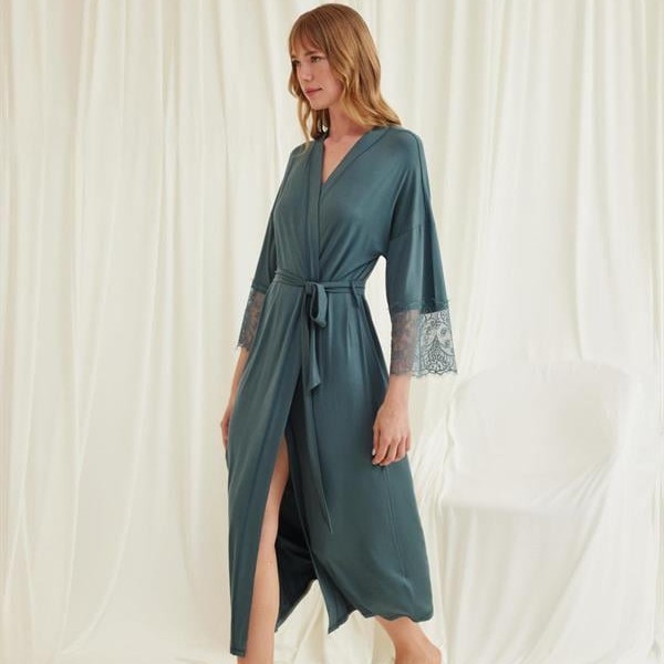 Arias Closet Dantelli Ve Kuşaklı Sabahlık