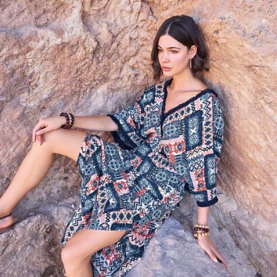 Arias Closet Etnik Desenli Kısa Kollu Yırtmaçlı Elbise