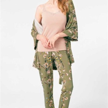 Arias Closet İp Askılı V Yaka Viskon Çiçek Desenli Kışlık Örme Normal Bel Bağlamalı Dantel Detaylı Pijama Takımı Sabahlık