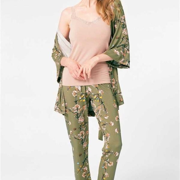 Arias Closet İp Askılı V Yaka Viskon Çiçek Desenli Kışlık Örme Normal Bel Bağlamalı Dantel Detaylı Pijama Takımı Sabahlık