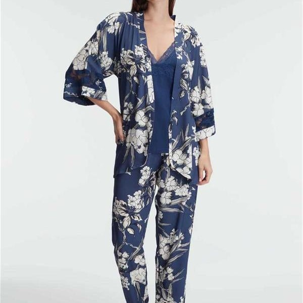 Arias Closet İp Askılı V Yaka Viskon Çiçek Desenli Yazlık Dantel Detaylı Pijama Sabahlık Takımı