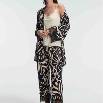 Arias Closet İp Askılı V Yaka Viskon Tropikal Yazlık Örme Dantel Detaylı Pijama Sabahlık Takımı