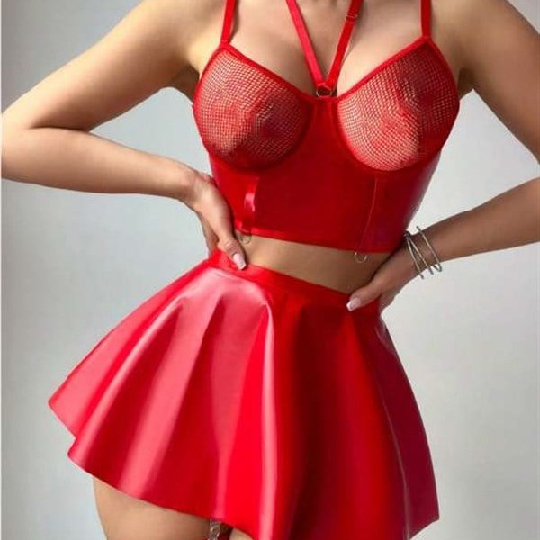Arias Closet Kırmızı Etekli Pileli Jartiyer Görünümlü Fileli Fantezi Deri Elbise