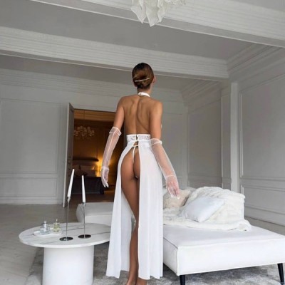 Arias Closet Özel Tasarım Beyaz Dantel İşlemeli Göğüs Detaylı Yırtmaçlı Fantezi Gecelik