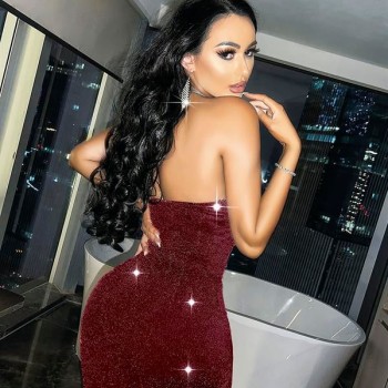 Arias Closet Özel Tasarım Boyundan Bağlamalı Dekolteli Işıltılı Fantezi Bordo Mini Club Elbisesi