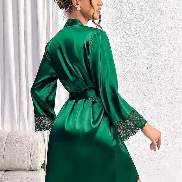 Arias Closet Özel Tasarım Dantel İşlemeli Göğüs Dekolteli Sabahlıklı 2'Li Yeşil Saten Gecelik Takımı