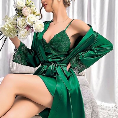 Arias Closet Özel Tasarım Dantel İşlemeli Göğüs Dekolteli Sabahlıklı 2'Li Yeşil Saten Gecelik Takımı