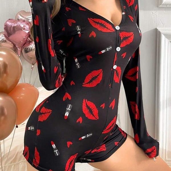 Arias Closet Pamuklu Kırmızı Ruj Ve Öpücük Desenli Düğmeli Uzun Kol Tulum Pijama