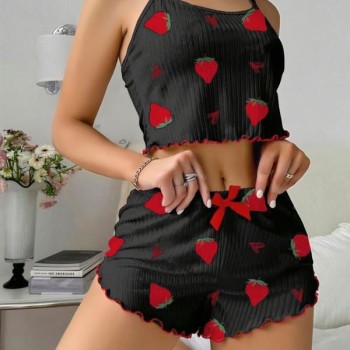 Arias Closet Pamuklu Siyah Üstüne Çilek Desen Fitilli Askılı Şortlu Pijama Takımı