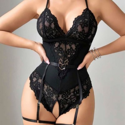 Arias Closet Siyah Özel Bölgesi Açık Dantel İşlemeli Jartiyer Görünümlü Fantezi Body