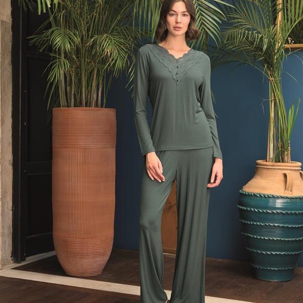 Arias Closet Uzun Kollu Önü Düğmeli V Yaka Pijama Takımı