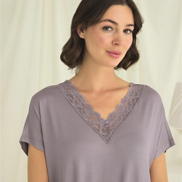 Arias Closet Yakası Dantelli Kısa Kollu Gecelik