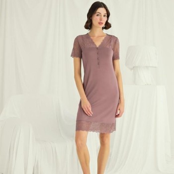 Arias Closet Yakası Kolu Omzu Ve Eteği Dantelli Önü Düğmeli Gecelik