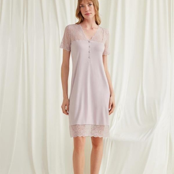 Arias Closet Yakası Kolu Omzu Ve Etek Ağzı Dantelli Önü Düğmeli Gecelik