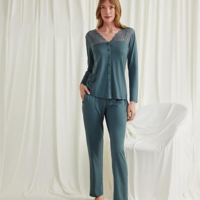 Arias Closet Yakası Omzu Ve Paçası Dantelli Boydan Düğmeli Pijama Takımı