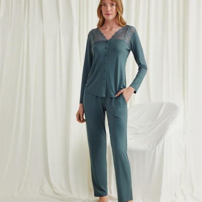 Arias Closet Yakası Omzu Ve Paçası Dantelli Boydan Düğmeli Pijama Takımı