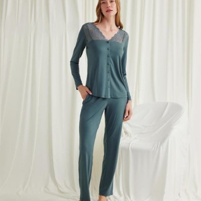 Arias Closet Yakası Omzu Ve Paçası Dantelli Boydan Düğmeli Pijama Takımı