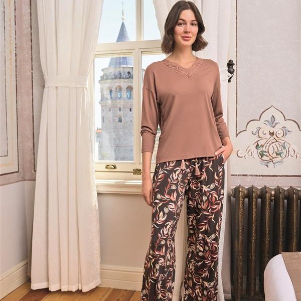 Arias Closet Yaprak Desenli Dantelli V Yaka Büyük Beden Pijama Takımı
